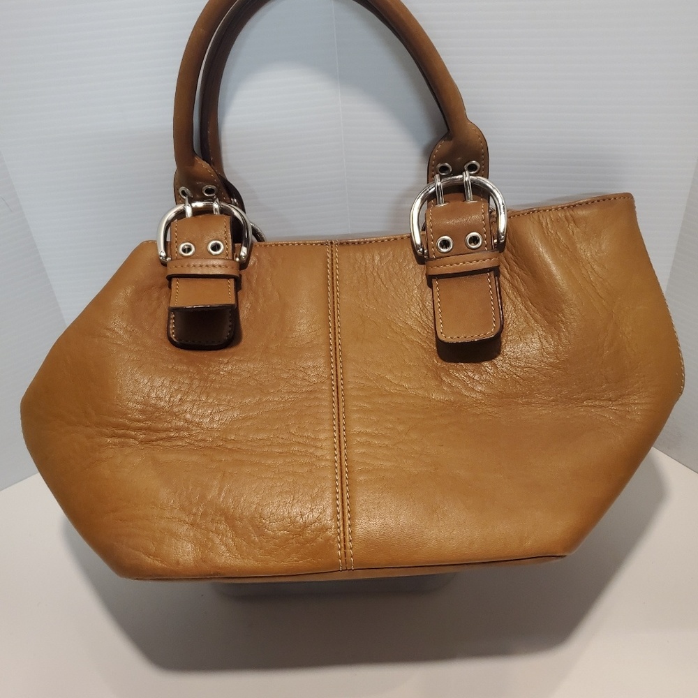 Like new Tignanello purse